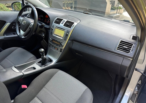 Toyota Avensis cena 43900 przebieg: 168000, rok produkcji 2013 z Limanowa małe 631